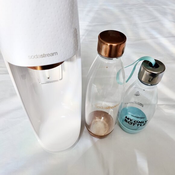 SodaStream Sparkling Water Maker, Rose Gold - Picture 5 of 5
